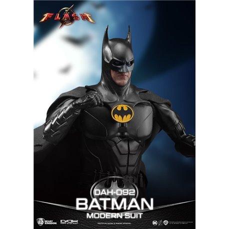 The Flash Dynamic 8ction Heroes Action Figure 1/9 Batman Modern Suit 24 cm (przedsprzedaż)