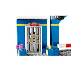 LEGO City 60370 Posterunek policji - pościg