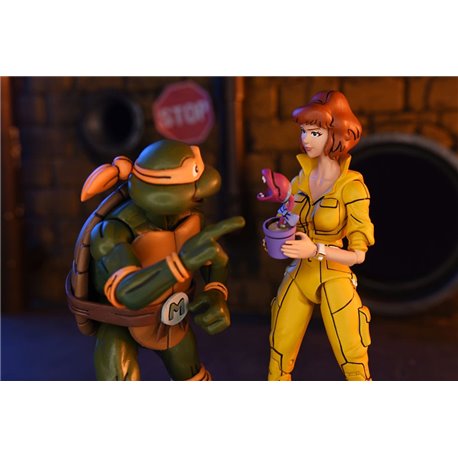 Teenage Mutant Ninja Turtles Ultimate April O'Neil 18 cm (przedsprzedaż)