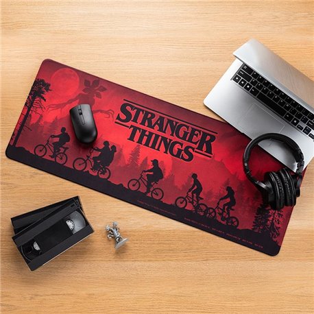 Mata na biurko / Podkładka pod myszkę - Stranger Things Classic Logo (80 x 30 cm)