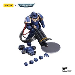 Warhammer 40k Action Figure 1/18 Ultramarines Desolation Marine with Castellan Launcher (Superfrag) 12 cm (przedsprzedaż)