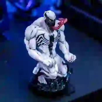 Stojak Marvel Anty-Venom (20 cm)