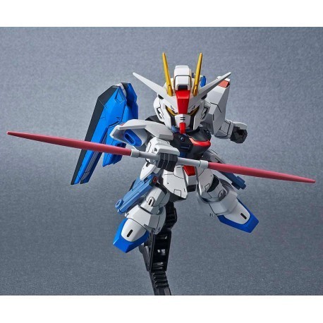 SD Gundam Cross Silhouette Freedom Gundam