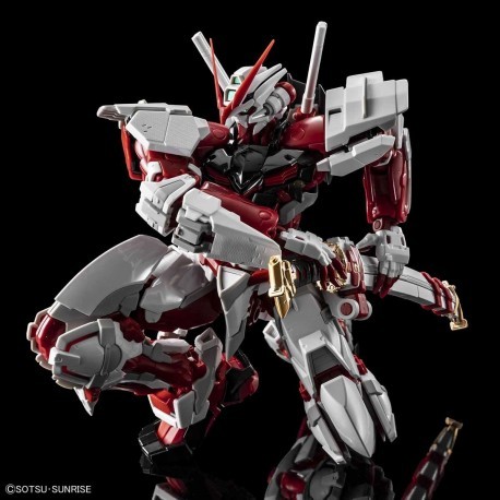 Hi-Resolution Model 1/100 Gundam Astray Redframe