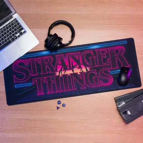 Mata na biurko / Podkładka pod myszkę - Stranger Things Arcade Logo (80 x 30 cm)