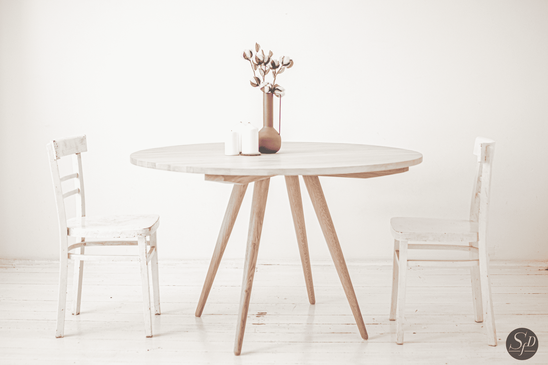 Stół dębowy SOL ogrągły minimalistyczny SFD Furniture Design